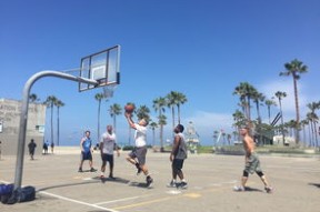 mk体育平台官网-中国篮球探索智能装备辅助提升投篮精准度，篮球训练辅助工具