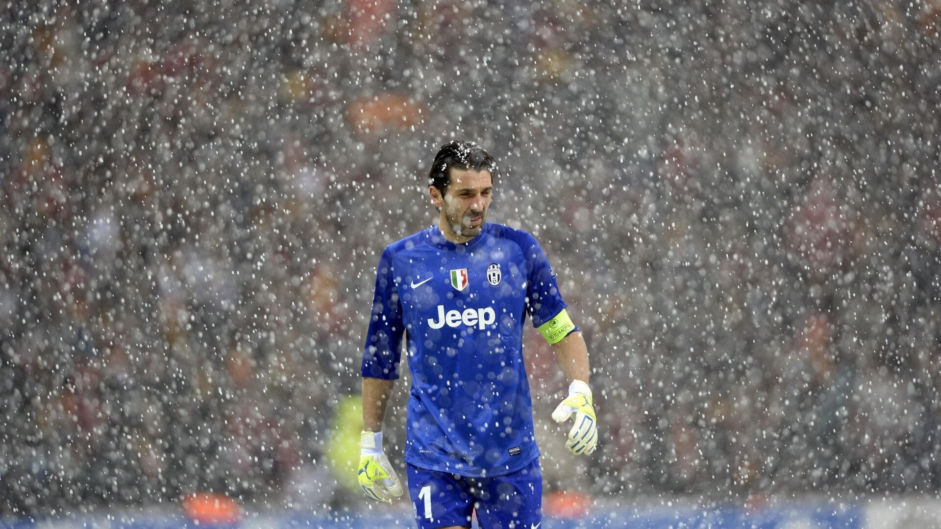 平板支撑极限挑战赛 多人坚持超过10分钟令人惊叹